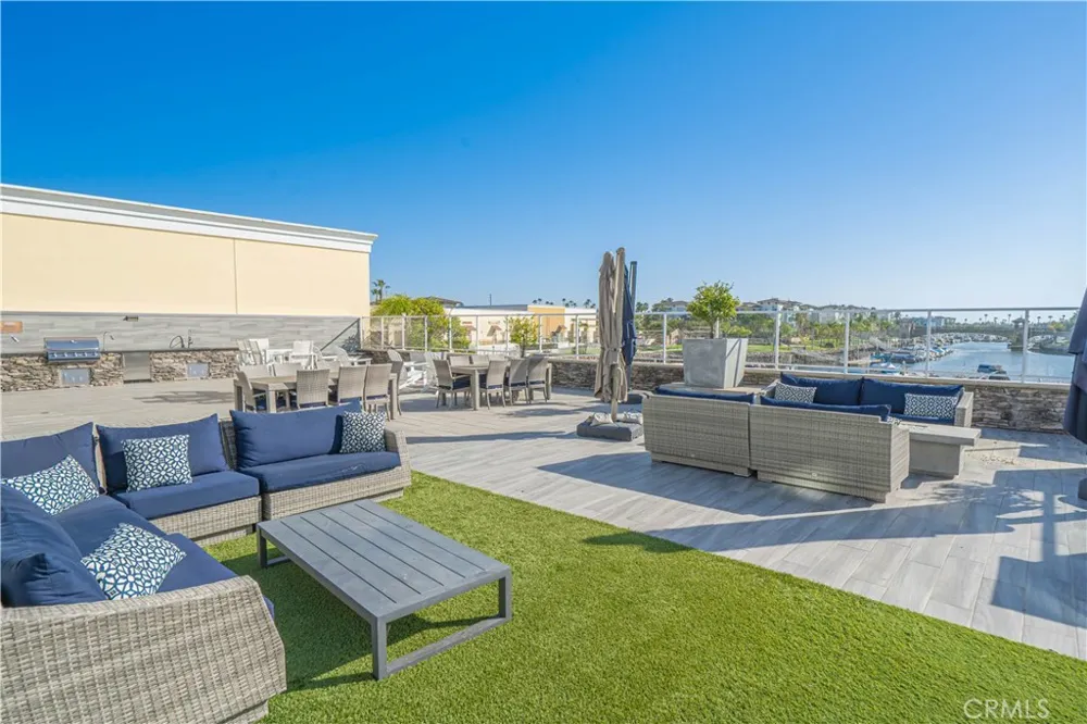 4060 Tradewinds Drive Oxnard, CA 93035