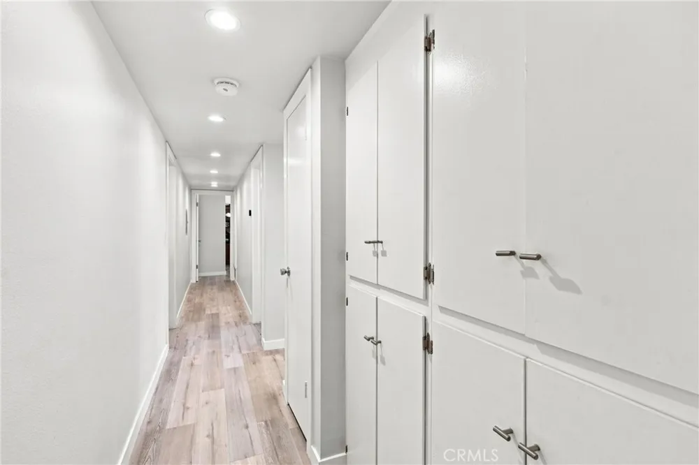 5354 Lindley Avenue #209 Encino, CA 91316