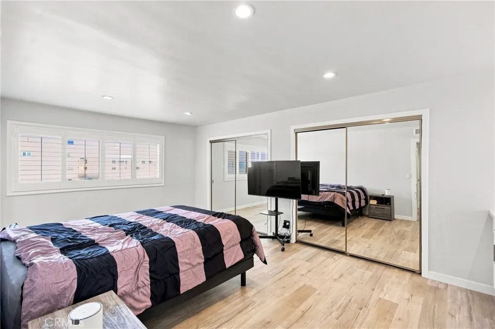 5354 Lindley Avenue #209 Encino, CA 91316