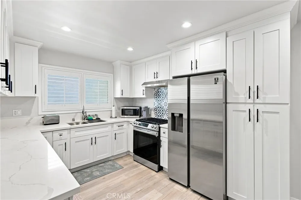 5354 Lindley Avenue #209 Encino, CA 91316