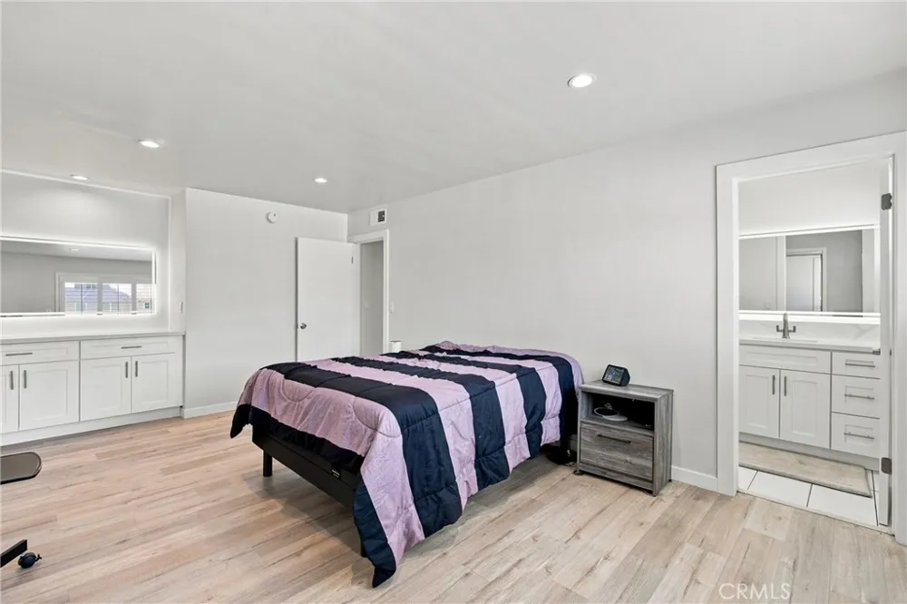 5354 Lindley Avenue #209 Encino, CA 91316
