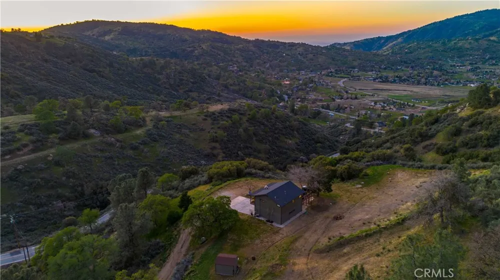 29801 Skyline Street Tehachapi, CA 93561