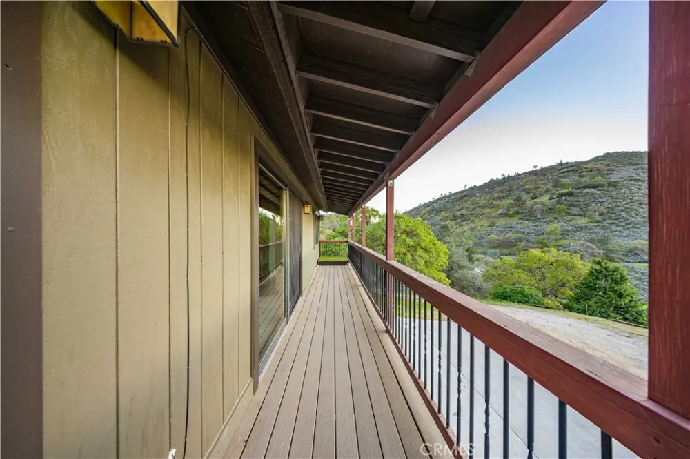 29801 Skyline Street Tehachapi, CA 93561