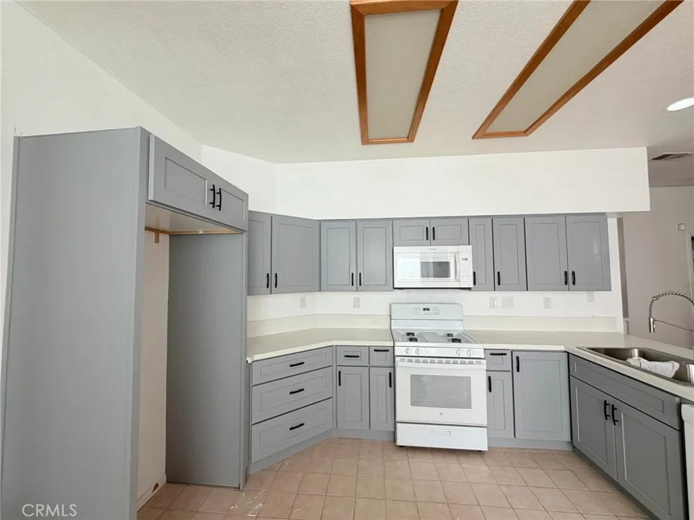 36547 Caleandra Street Palmdale, CA 93552