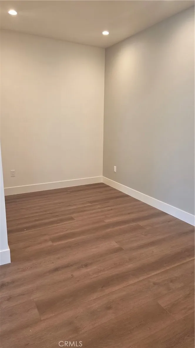 22730 Mariano Street Woodland Hills, CA 91367