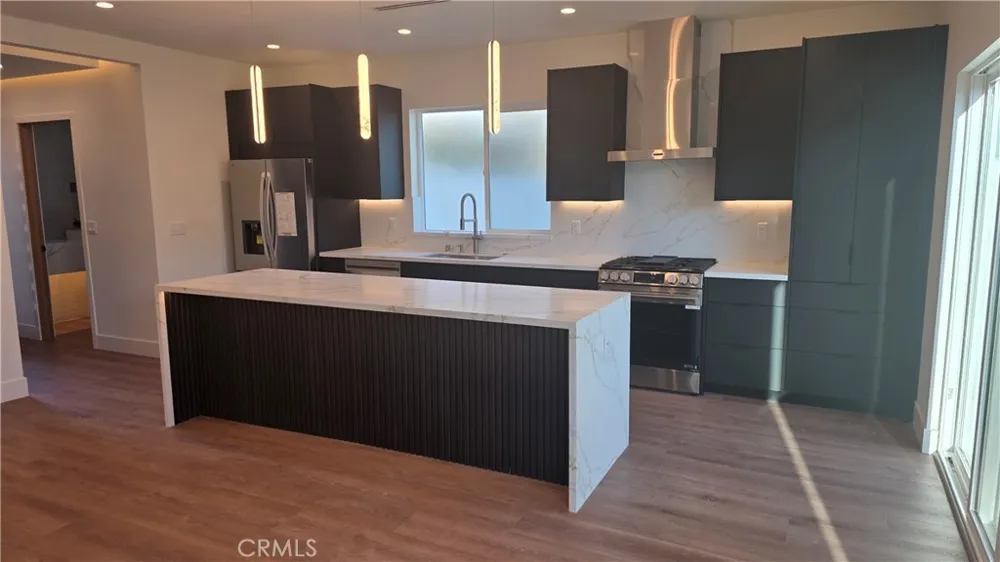 22730 Mariano Street Woodland Hills, CA 91367