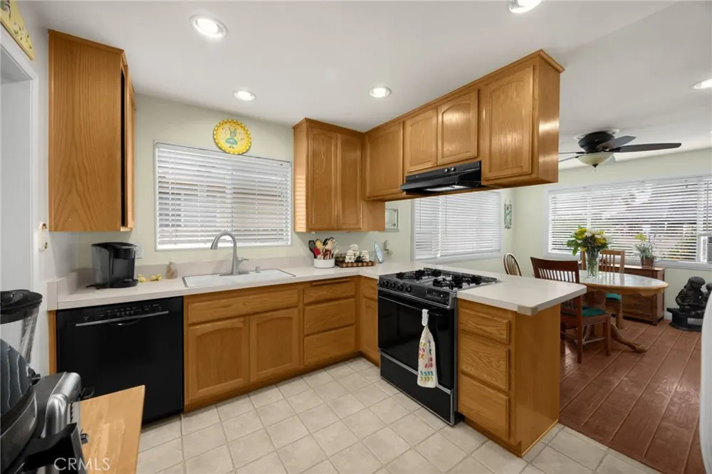 12526 Chadwell Street Lakewood, CA 90715