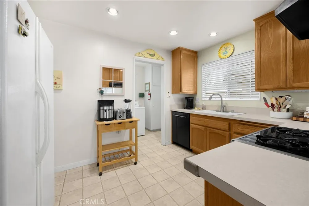 12526 Chadwell Street Lakewood, CA 90715