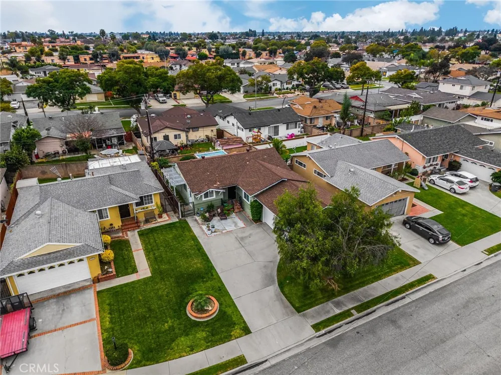 12526 Chadwell Street Lakewood, CA 90715