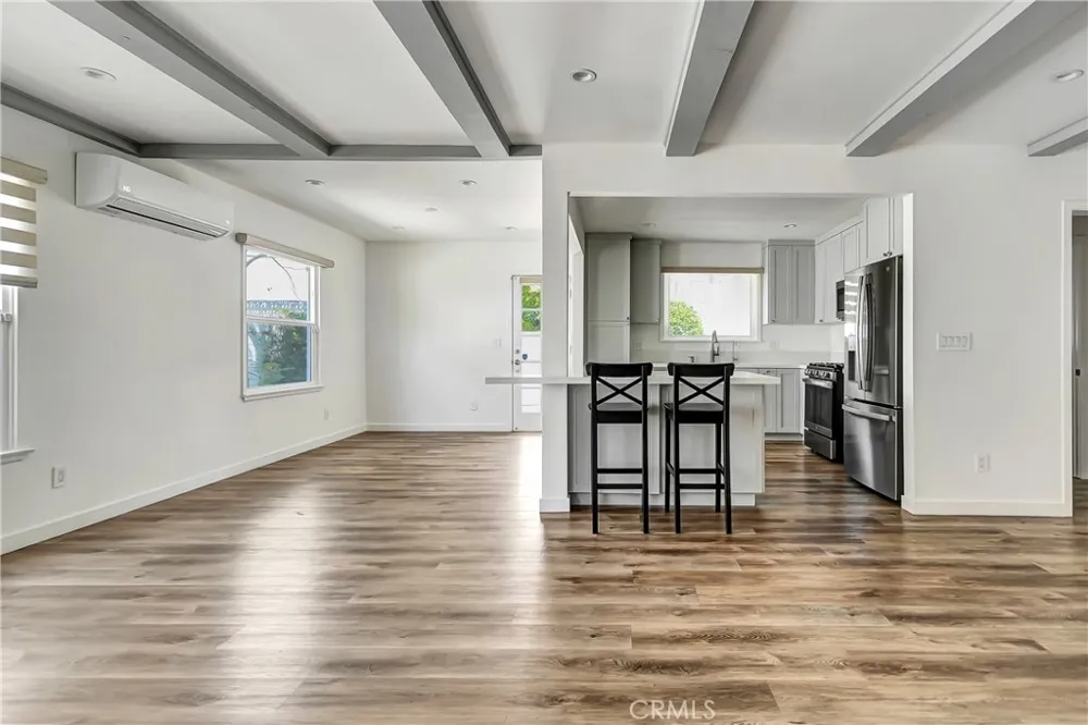 5840 Coldwater Canyon Ave #2 Valley Village, CA 91607