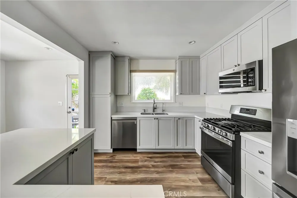 5840 Coldwater Canyon Ave #2 Valley Village, CA 91607