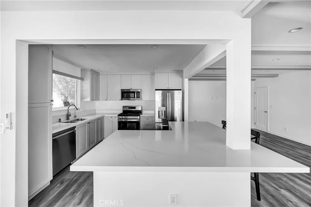 5840 Coldwater Canyon Ave #2 Valley Village, CA 91607