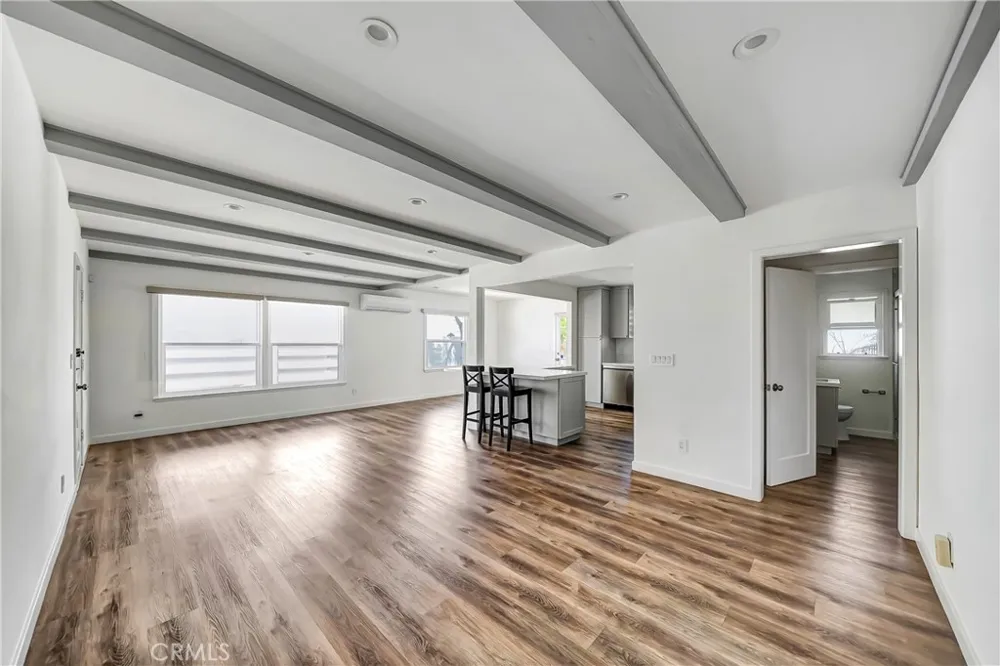 5840 Coldwater Canyon Ave #2 Valley Village, CA 91607