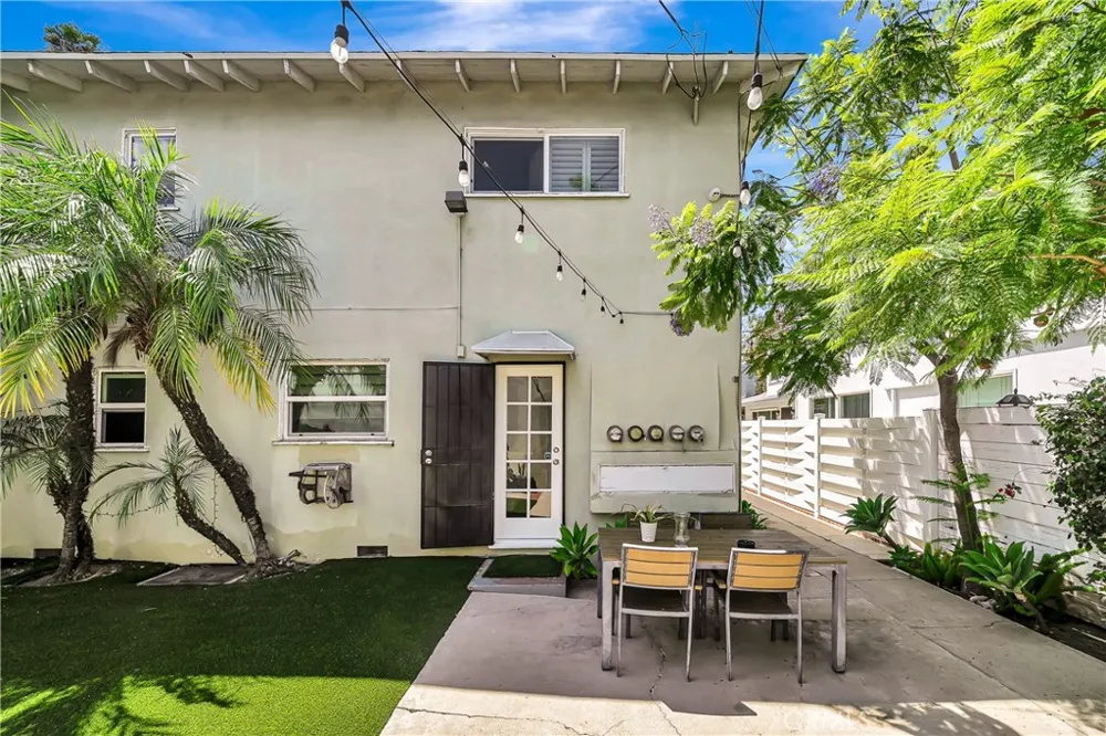 5840 Coldwater Canyon Ave #2 Valley Village, CA 91607