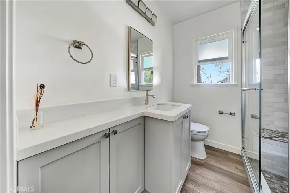 5840 Coldwater Canyon Ave #2 Valley Village, CA 91607