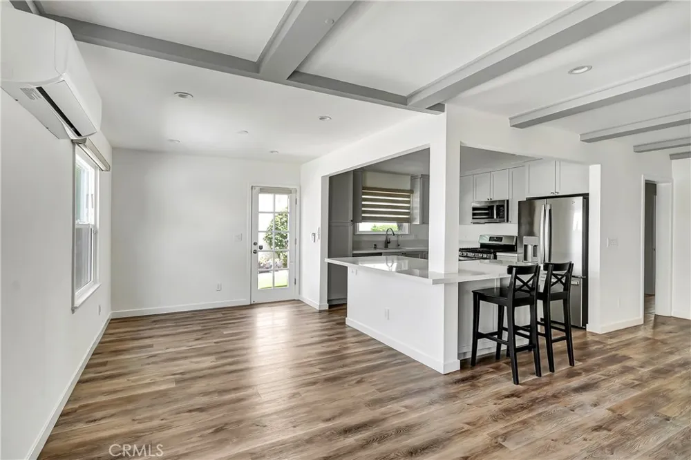 5840 Coldwater Canyon Ave #2 Valley Village, CA 91607