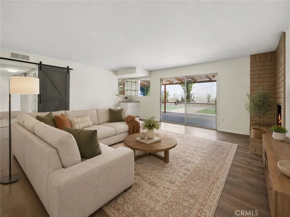 6741 Buffalo Avenue Valley Glen, CA 91401