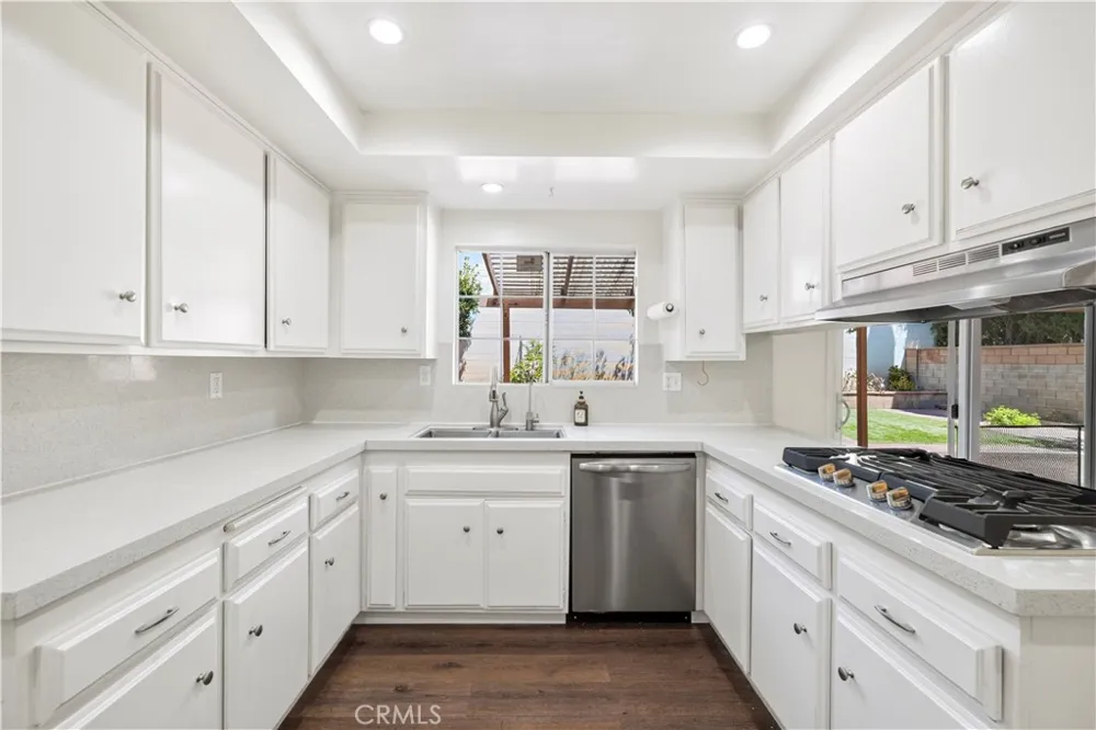 6741 Buffalo Avenue Valley Glen, CA 91401