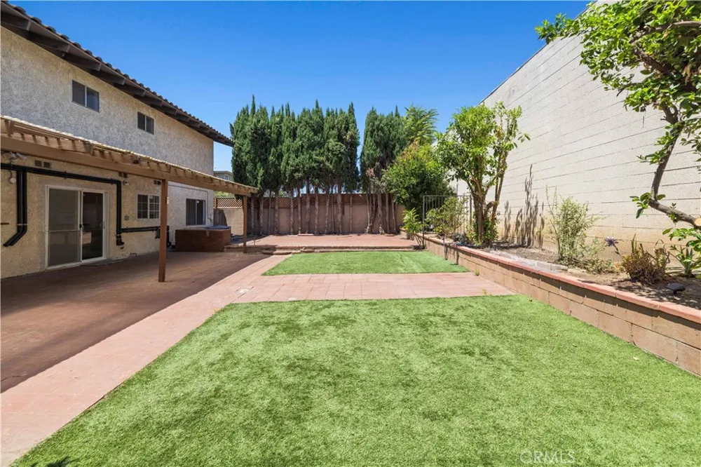 6741 Buffalo Avenue Valley Glen, CA 91401
