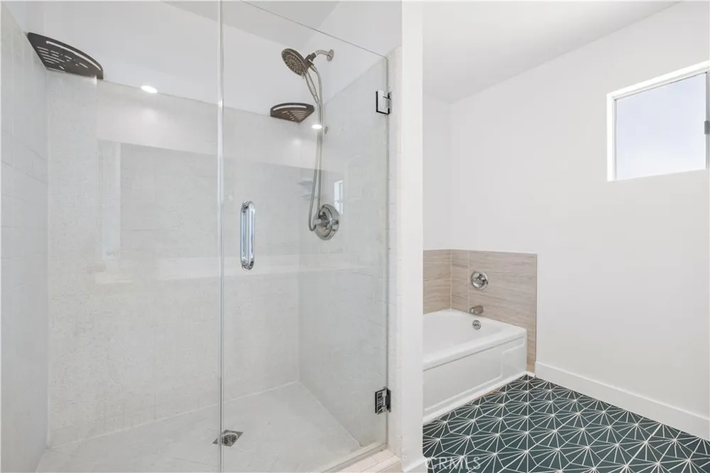 6741 Buffalo Avenue Valley Glen, CA 91401