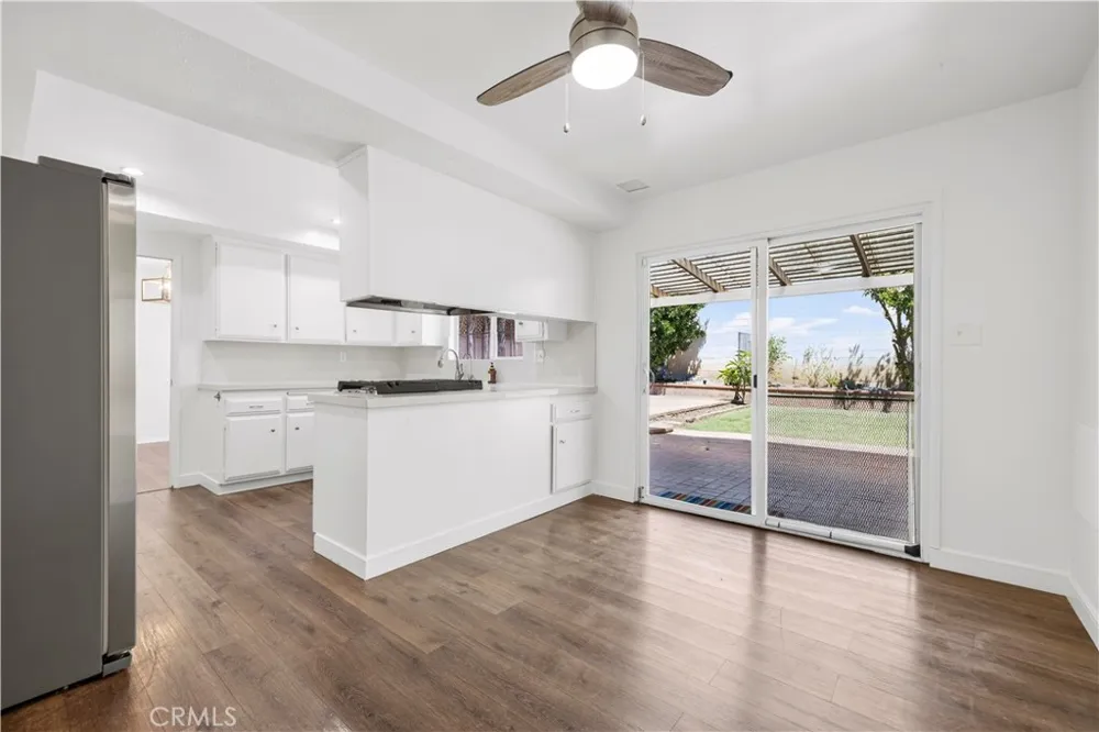 6741 Buffalo Avenue Valley Glen, CA 91401