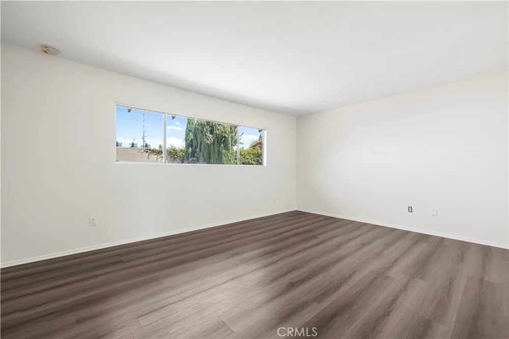 6741 Buffalo Avenue Valley Glen, CA 91401