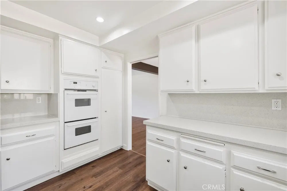 6741 Buffalo Avenue Valley Glen, CA 91401