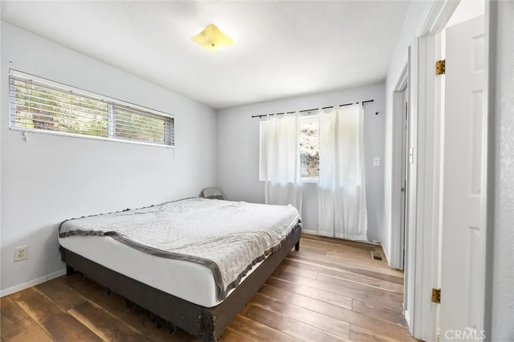 2513 Glacier Drive Frazier Park, CA 93225
