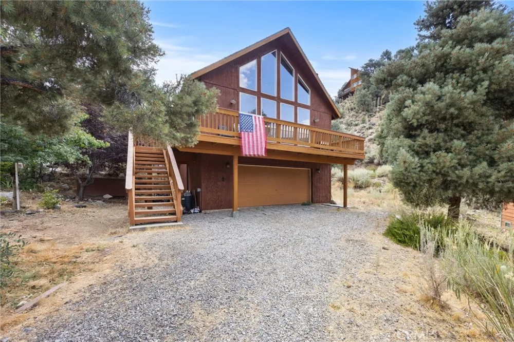 2513 Glacier Drive Frazier Park, CA 93225