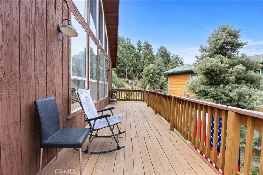 2513 Glacier Drive Frazier Park, CA 93225