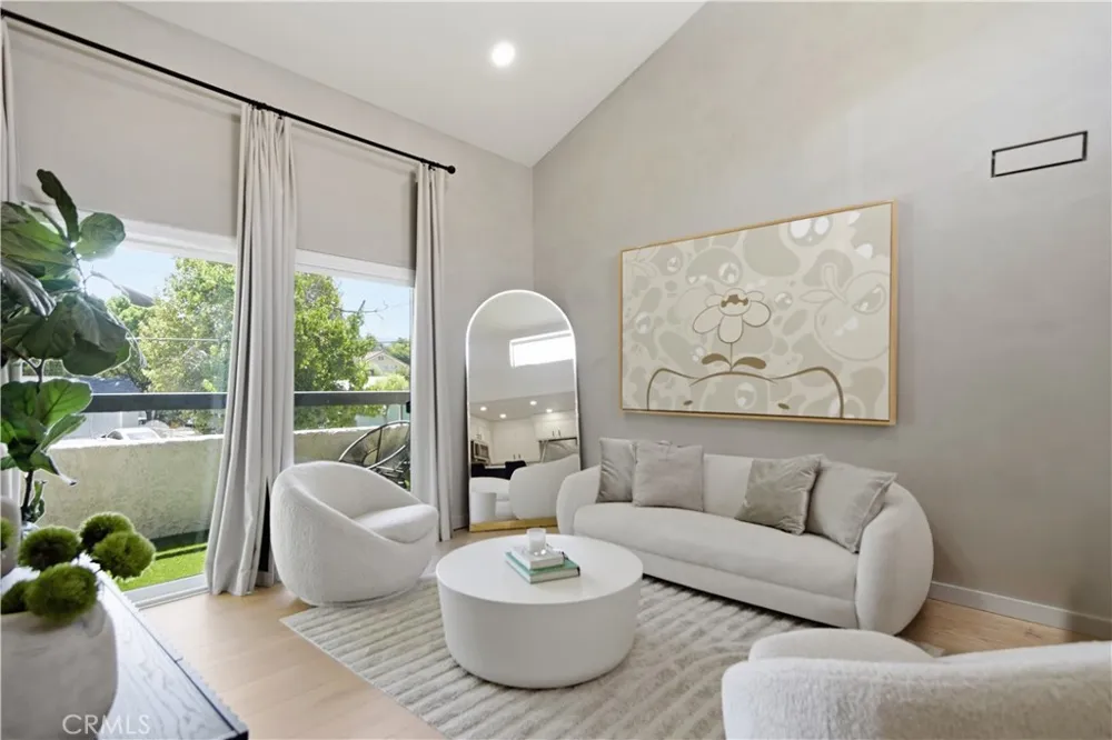 25039 Peachland Avenue #204 Newhall, CA 91321