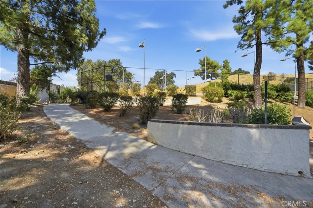 25039 Peachland Avenue #204 Newhall, CA 91321