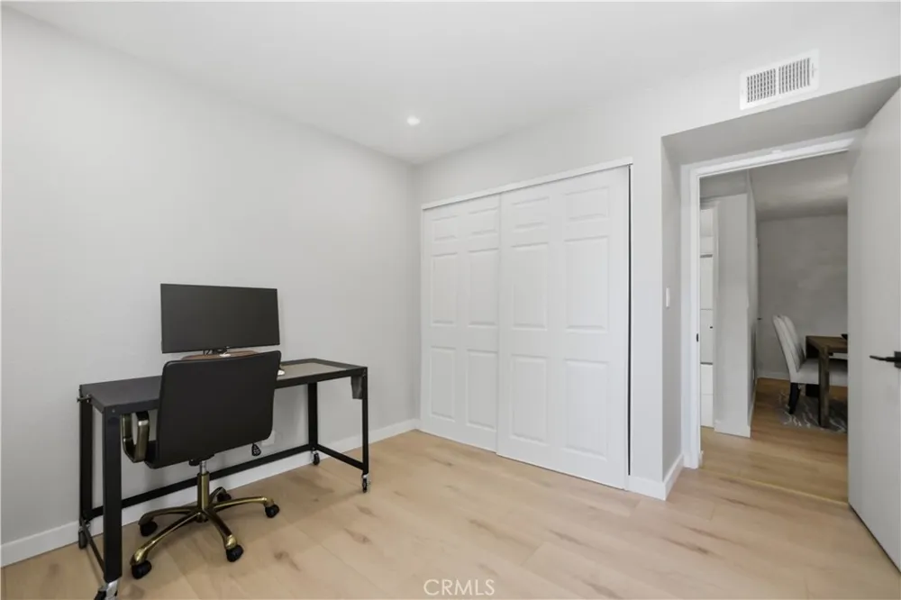 25039 Peachland Avenue #204 Newhall, CA 91321