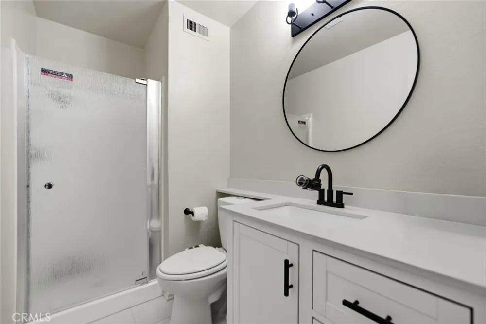 25039 Peachland Avenue #204 Newhall, CA 91321