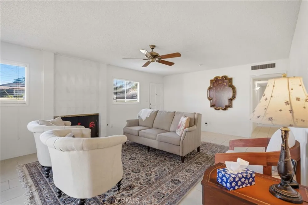 2813 Summit Circle Bakersfield, CA 93306