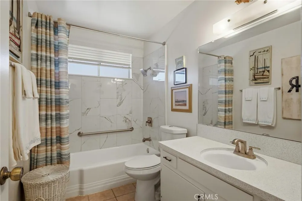 2813 Summit Circle Bakersfield, CA 93306