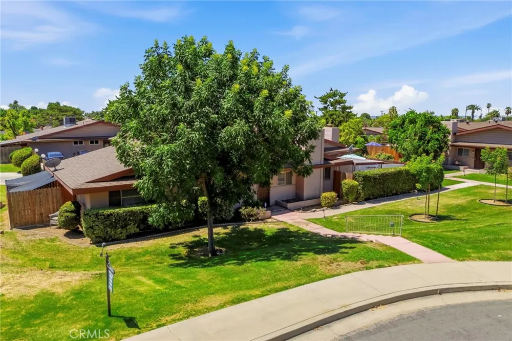 2813 Summit Circle Bakersfield, CA 93306
