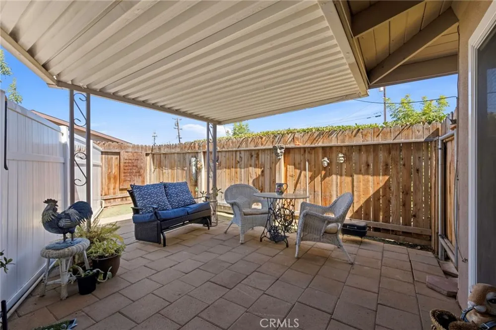 2813 Summit Circle Bakersfield, CA 93306