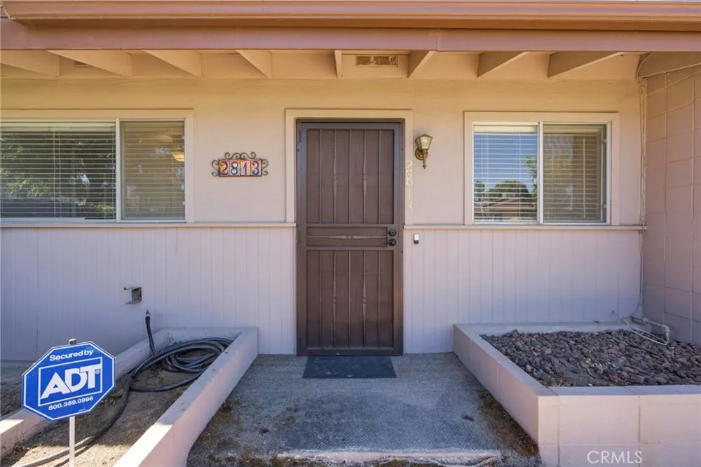 2813 Summit Circle Bakersfield, CA 93306