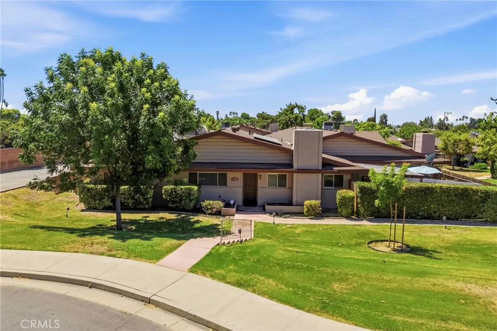 2813 Summit Circle Bakersfield, CA 93306