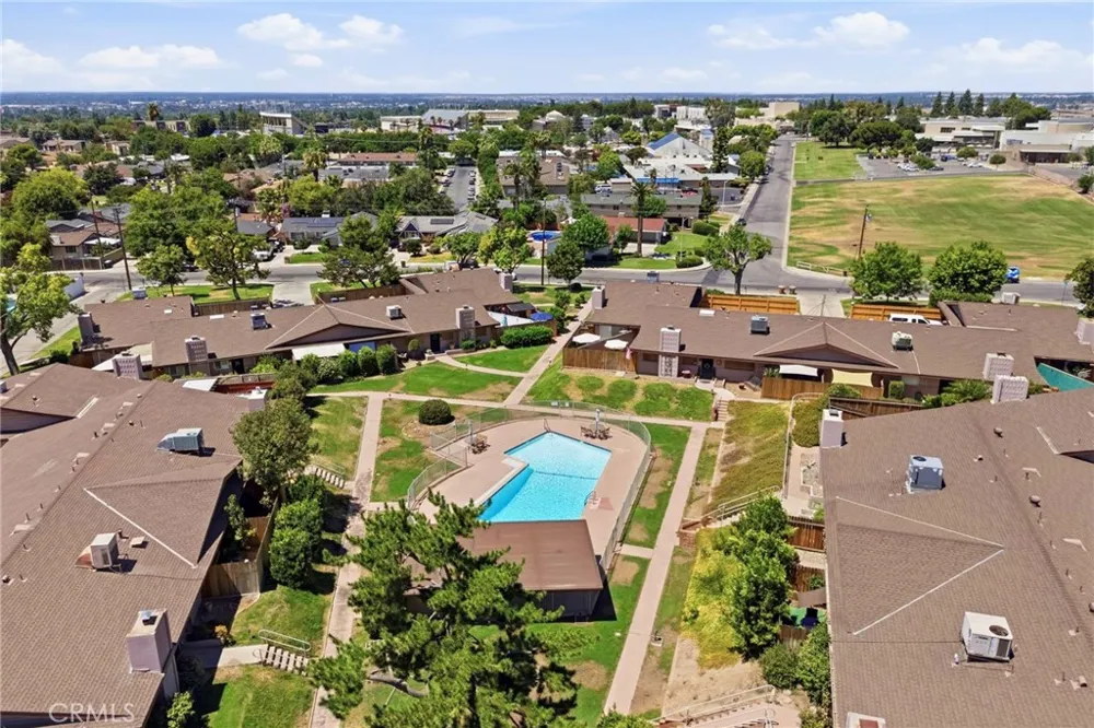 2813 Summit Circle Bakersfield, CA 93306