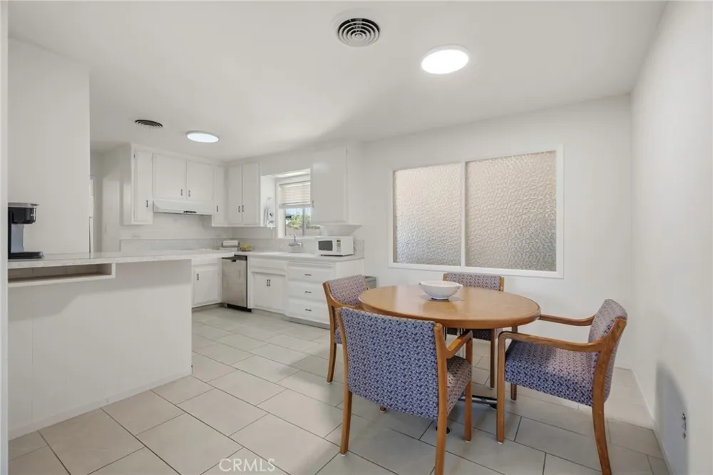2813 Summit Circle Bakersfield, CA 93306