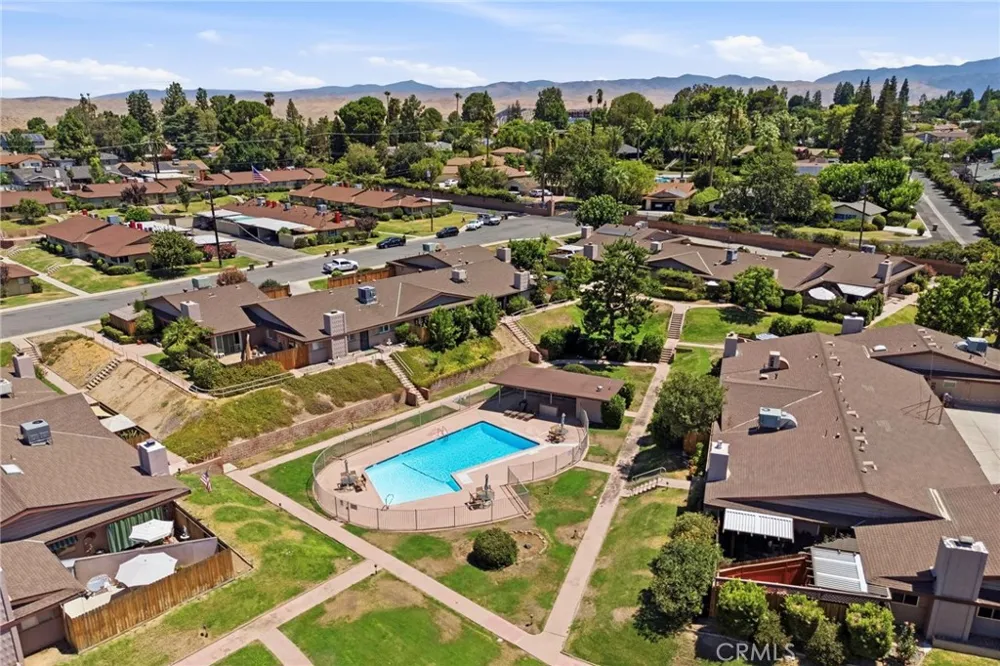2813 Summit Circle Bakersfield, CA 93306