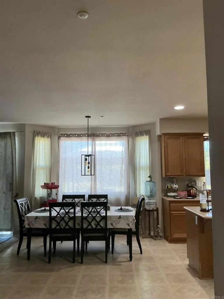 10328 Chase CreeK Lane Lakeside, CA 92040