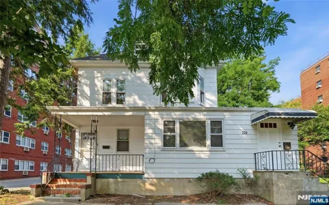 220 Anderson Street