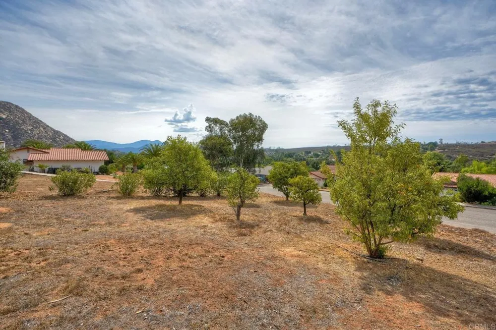 24940 Abalar Way Ramona, CA 92065