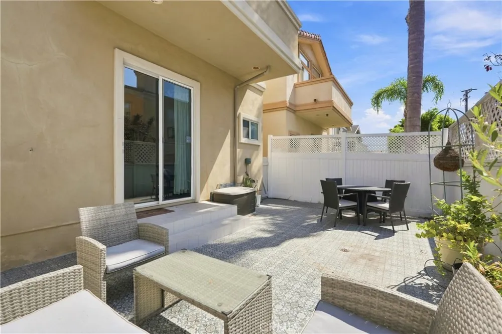 1740 Havemeyer Lane Redondo Beach, CA 90278