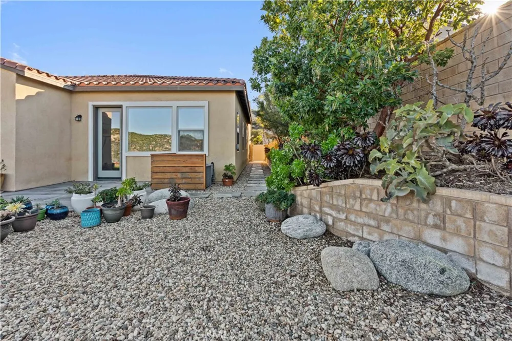18619 Cedar Crest Drive Canyon Country, CA 91387