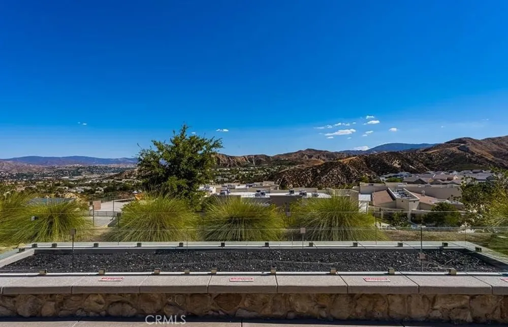 18619 Cedar Crest Drive Canyon Country, CA 91387