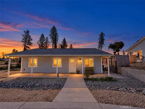 1426 Sleepy Hollow Lane
